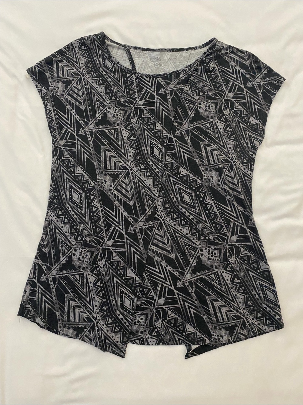 Gaiam Activewear Top Black Abstract Print Split Back Size M